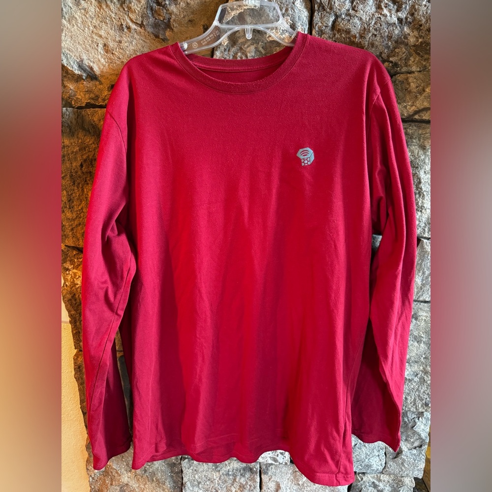 Men’s Mountain Hardwear XXL pullover sweatshirt